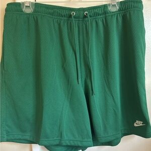 NWT Nike Green Athletic Shorts Standard Above Knee FN3514-365 Men's Size L